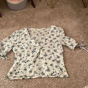 Cute floral top